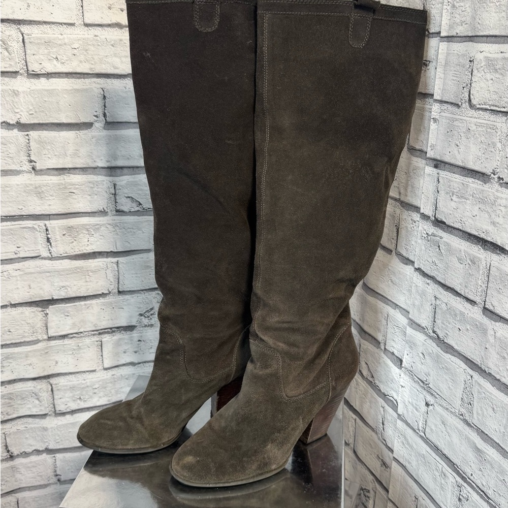 BCBGeneration Women's grey suede knee high BOOTS | Size 10 | Retail:$225